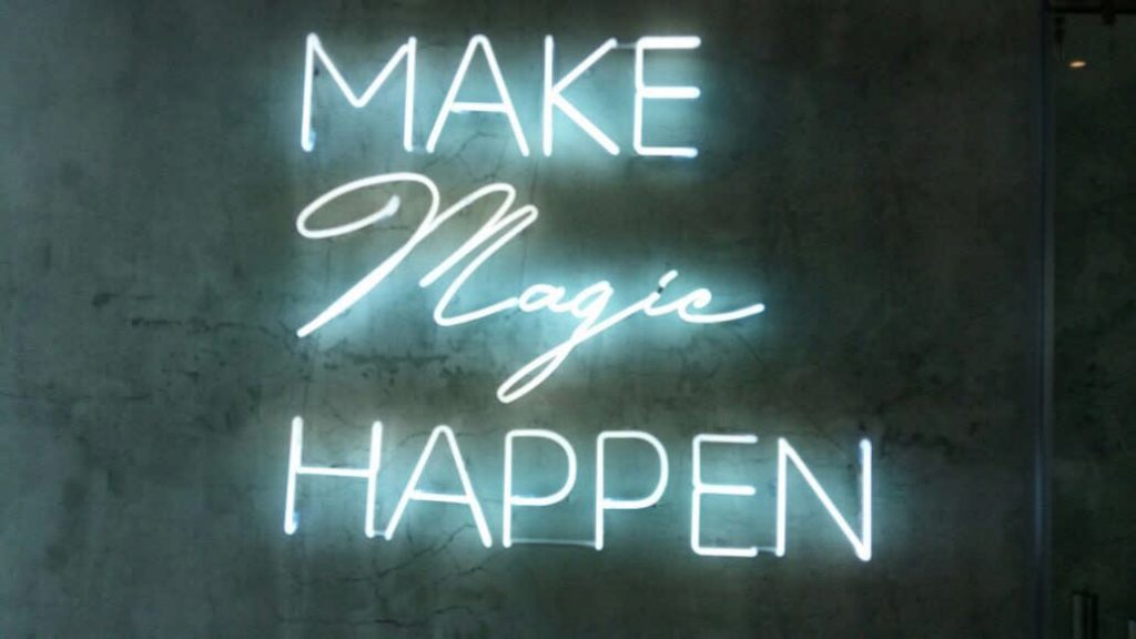 How To Use Neon Signage to Boost Business?