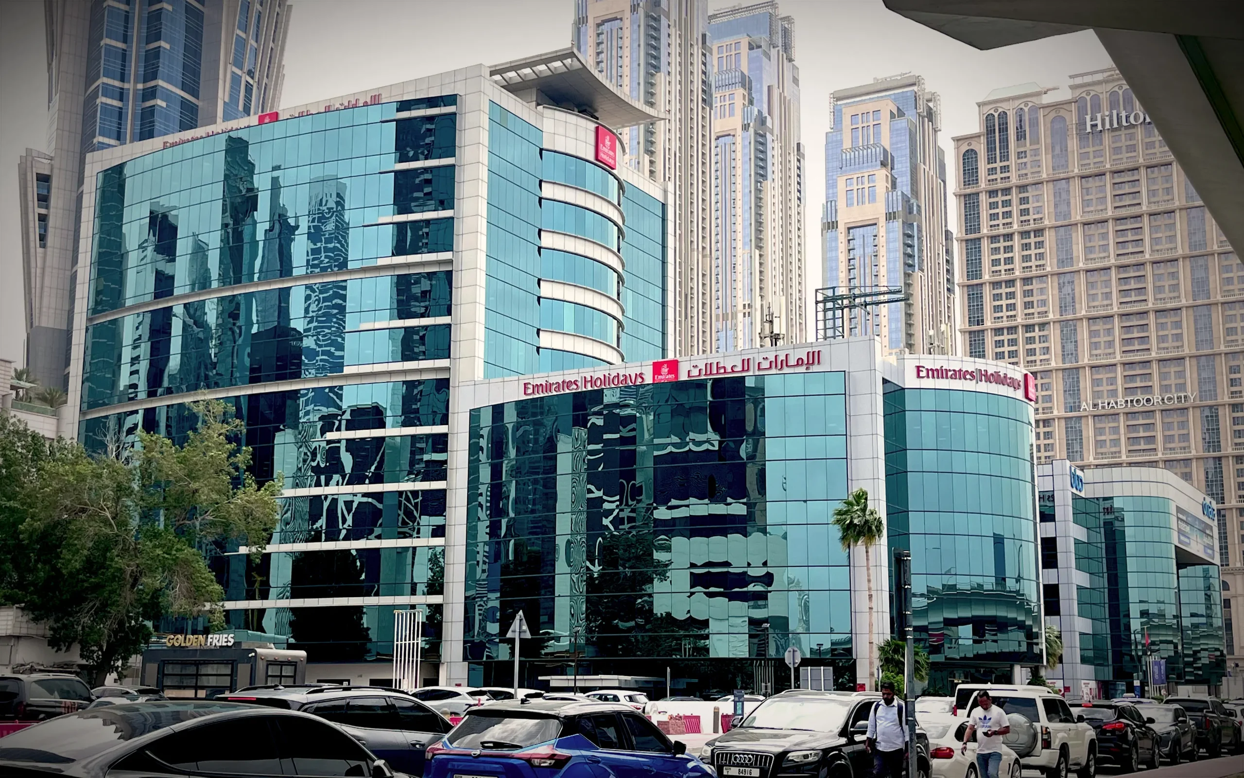 Emirates Holidays Rooftop Façade Signage overview